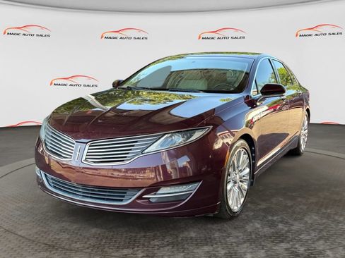 Used 2013 Lincoln MKZ FWD image 1