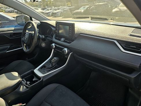 Used 2019 Toyota RAV4 LE w/ All Weather Liner Package image 8
