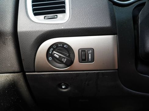 Used 2020 Dodge Durango SXT w/ 3rd Row Seating Group RWD image 29