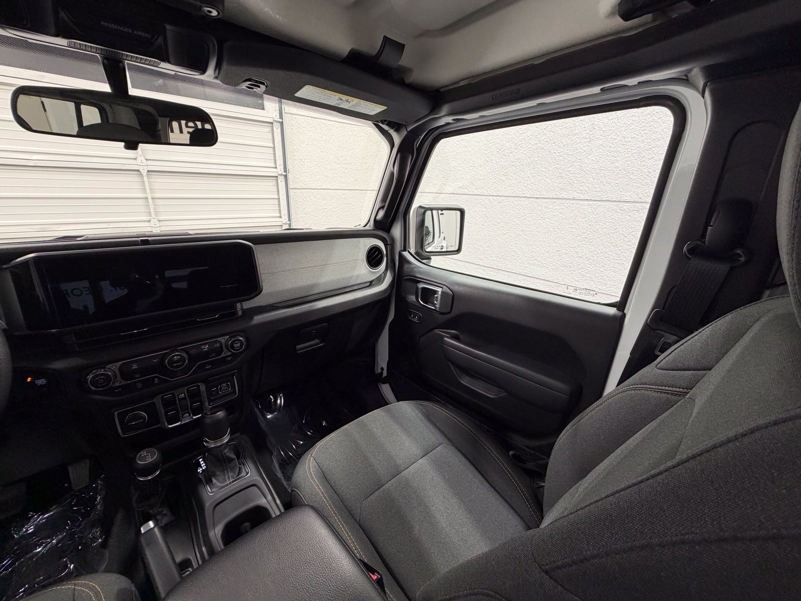 Used 2025 Jeep Gladiator Sport AWD/4WD image 35