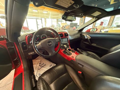 Used 2006 Chevrolet Corvette Coupe w/ Preferred Equipment Group image 15