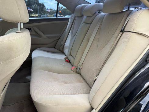 Used 2011 Toyota Camry LE FWD image 21