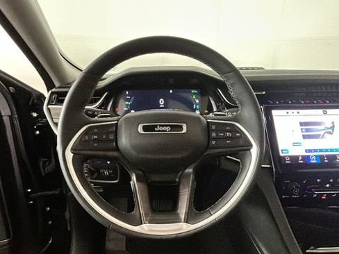 Used 2023 Jeep Grand Cherokee 4WD 4xe w/ Luxury Tech Group II image 14