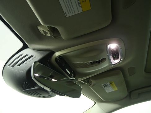 Used 2018 Volvo S90 T5 Momentum w/ Convenience Package image 12