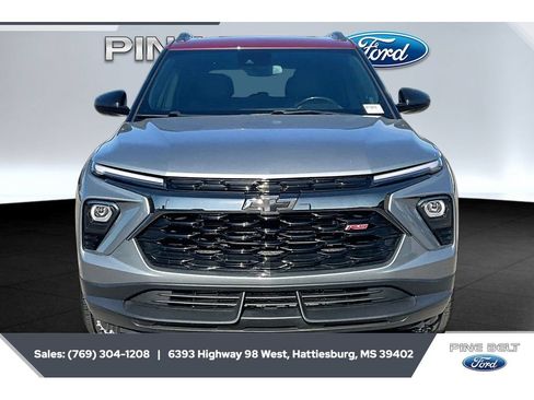 Used 2024 Chevrolet TrailBlazer RS FWD image 3