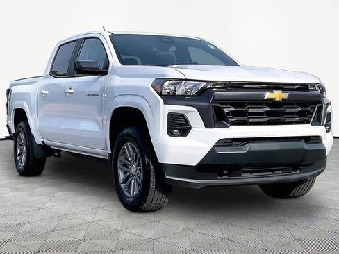 Used 2024 Chevrolet Colorado LT w/ LT Convenience Package image 1