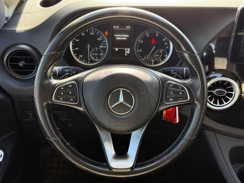 Used 2019 Mercedes-Benz Metris Passenger image 15