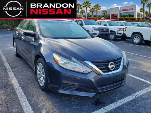 Used 2016 Nissan Altima 2.5 S w/ Power Driver Seat Package FWD image 1