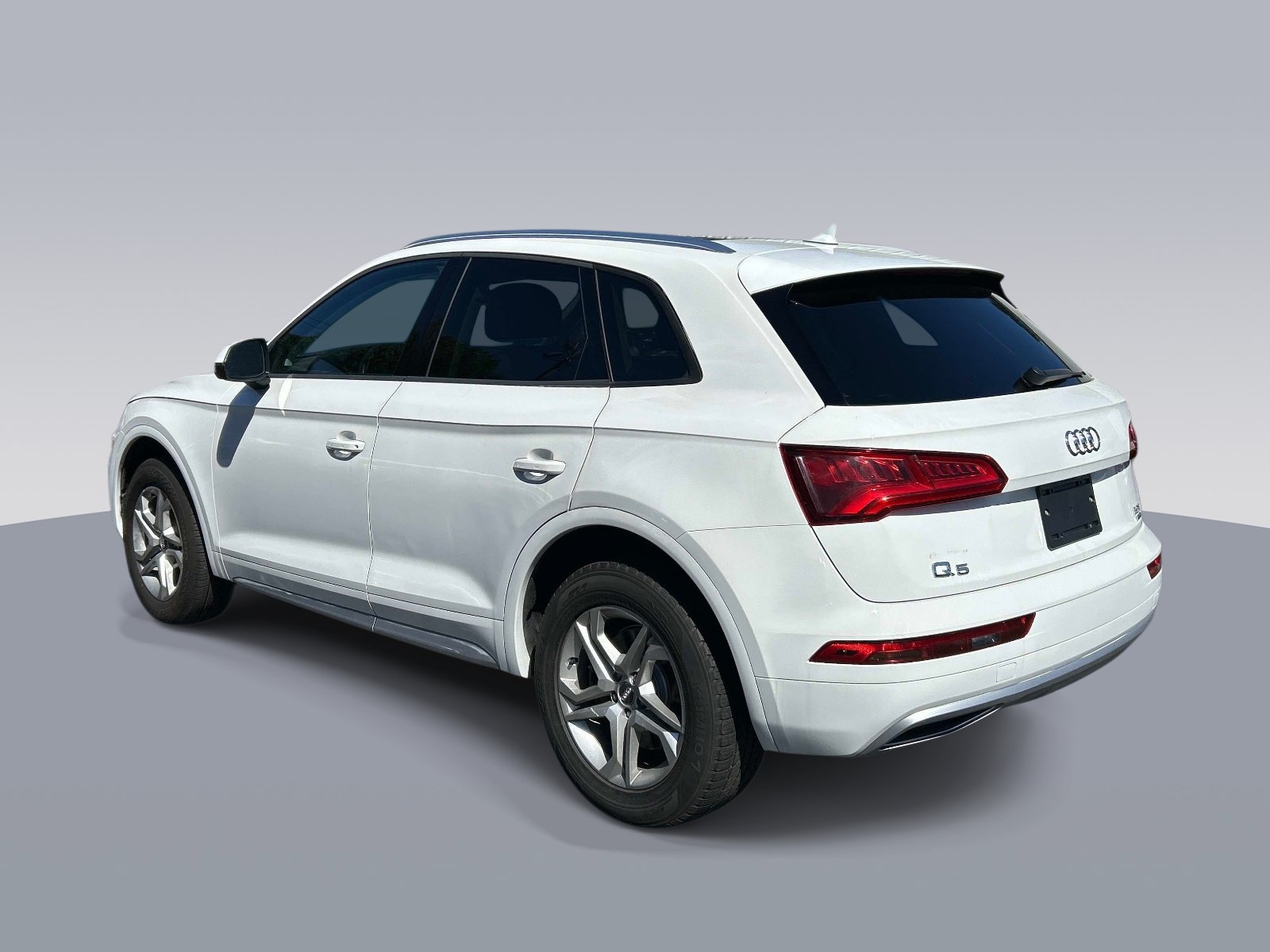 Used 2018 Audi Q5 2.0T Premium w/ Convenience Package AWD/4WD image 5