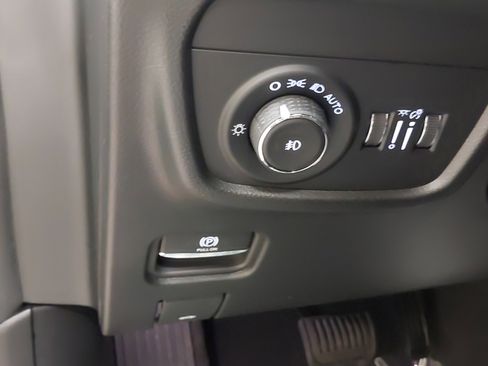 New 2025 Jeep Grand Cherokee L Limited w/ Luxury Tech Group II image 23