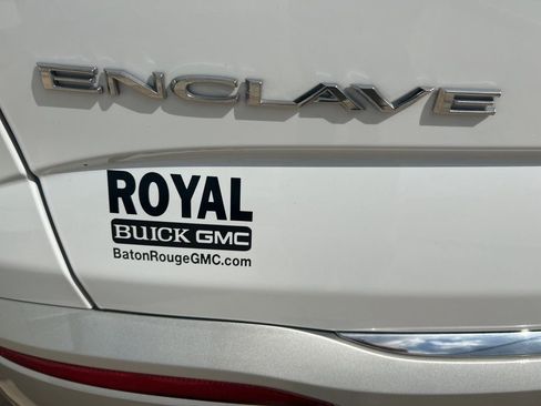 Used 2023 Buick Enclave Essence FWD image 25