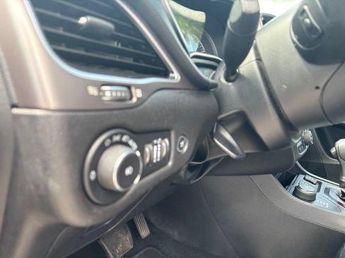 Used 2021 Jeep Cherokee Limited AWD/4WD image 17