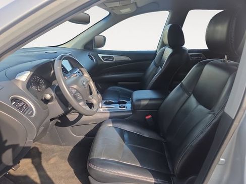 Used 2017 Nissan Pathfinder SL AWD/4WD image 9
