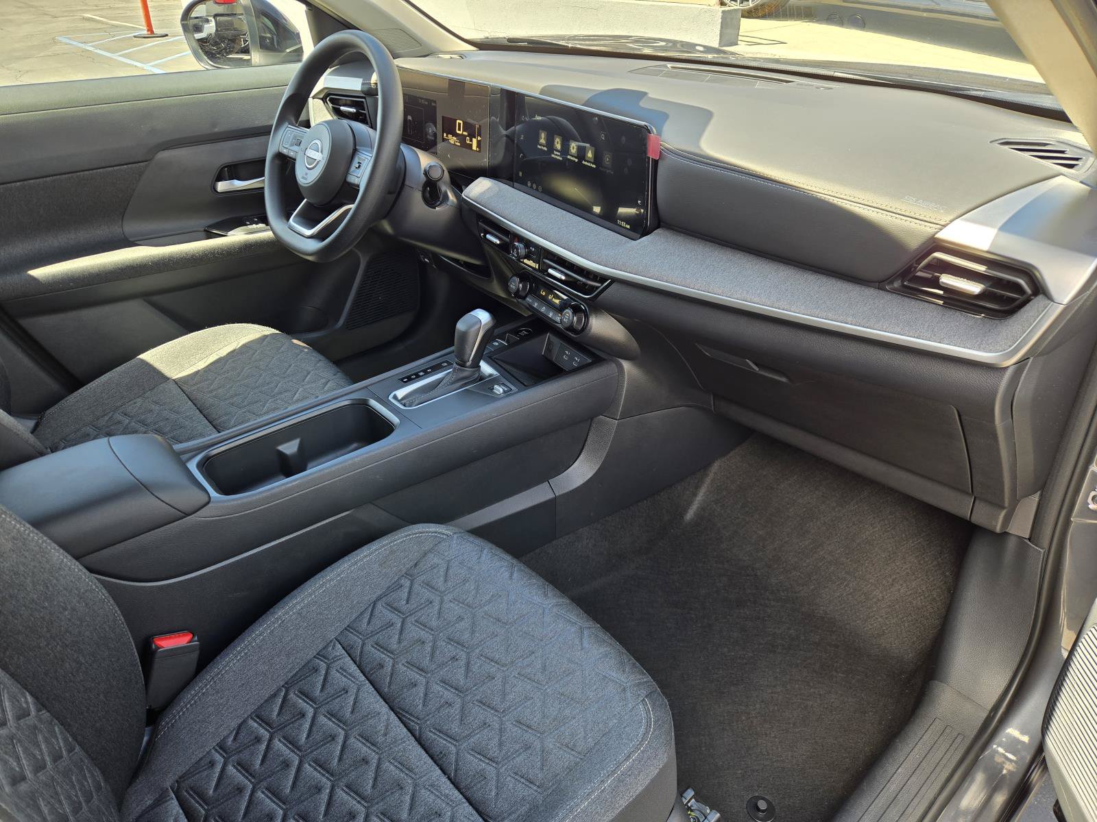 Used 2026 Nissan Kicks SV FWD image 29