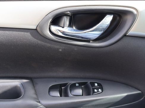 Used 2019 Nissan Sentra S FWD image 25