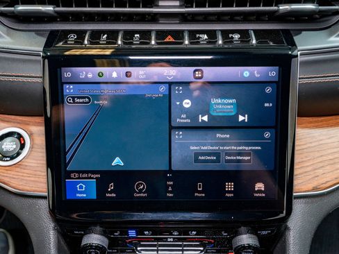 Used 2023 Jeep Grand Cherokee L Summit w/ Luxury Tech Group V RWD image 20