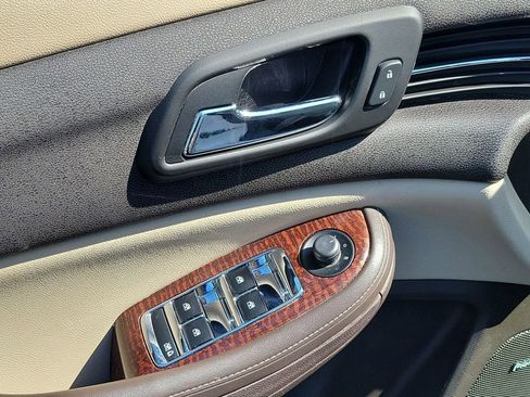 Used 2013 Chevrolet Malibu LT FWD image 25