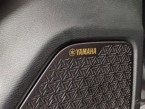 Used 2025 Mitsubishi Outlander SE image 22