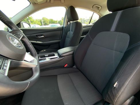 Used 2020 Nissan Sentra SV w/ Trunk Package FWD image 9