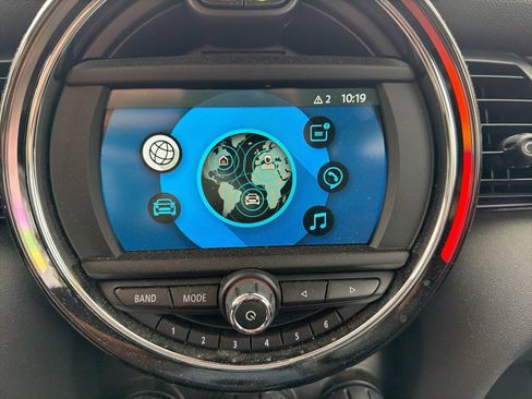 Used 2020 MINI Cooper 2-Door Hardtop FWD image 9
