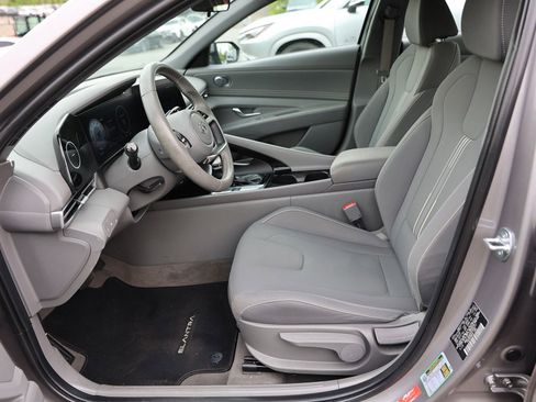 Certified 2023 Hyundai Elantra SEL w/ Convenience Package FWD image 14
