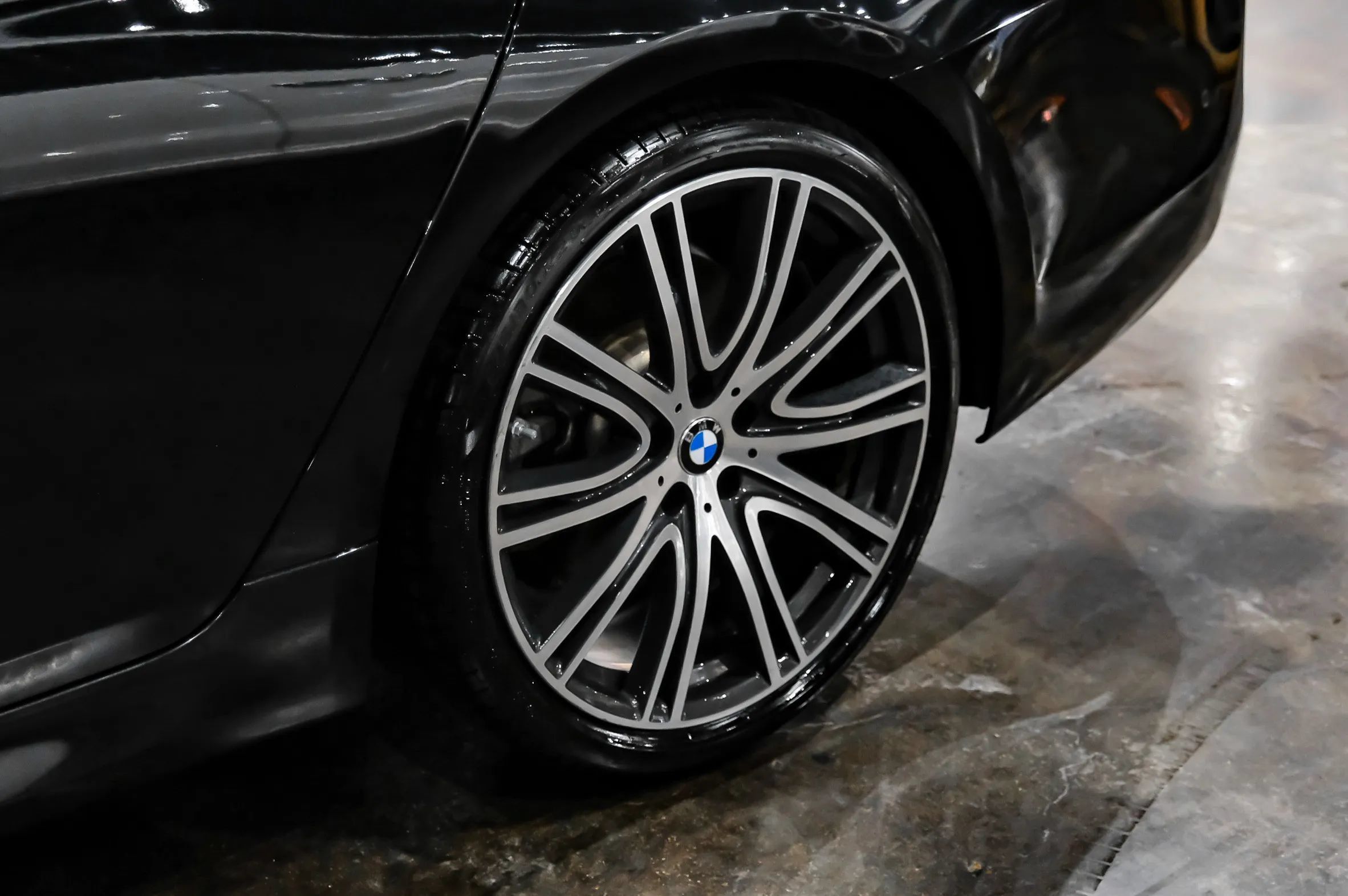 Used 2017 BMW 540i RWD image 60