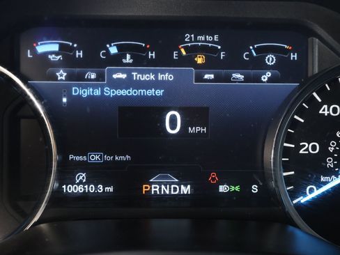 Used 2018 Ford F150 Platinum w/ Equipment Group 701A Luxury AWD/4WD image 4