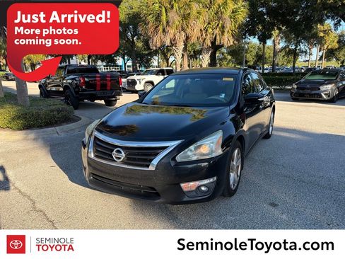 Used 2015 Nissan Altima 2.5 SV w/ Convenience Package FWD image 1