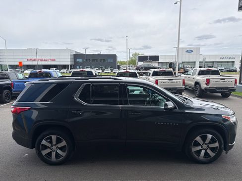 Used 2019 Chevrolet Traverse LT w/ LT Premium Package AWD/4WD image 5