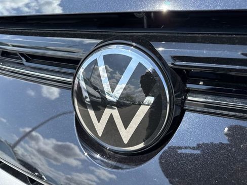 New 2026 Volkswagen Taos SE AWD/4WD image 31