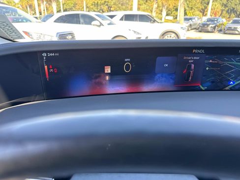 Used 2024 Lincoln Nautilus Reserve image 30