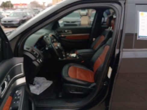 Used 2019 Ford Explorer XLT w/ Equipment Group 202A image 24