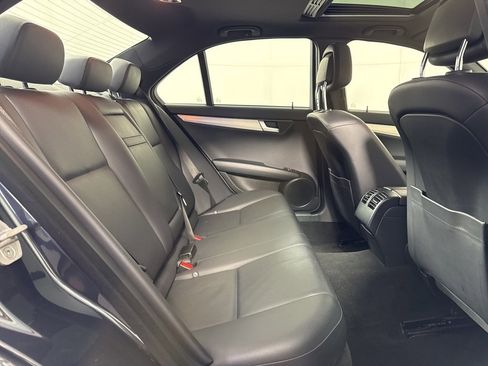 Used 2013 Mercedes-Benz C 300 4MATIC Sedan image 16
