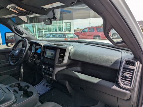 Used 2024 RAM 3500 Tradesman w/ Chrome Appearance Group AWD/4WD image 40