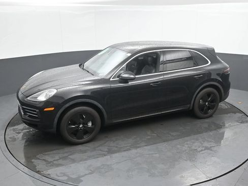 Used 2022 Porsche Cayenne Platinum Edition AWD/4WD image 38
