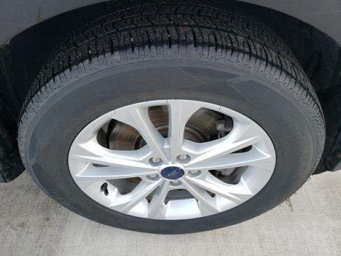 Used 2017 Ford Escape SE image 9