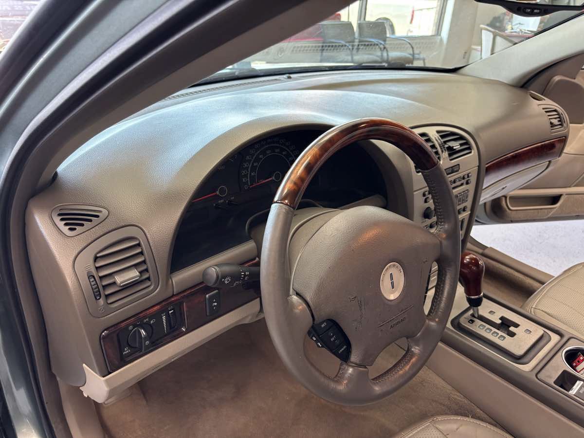 Used 2004 Lincoln LS RWD image 13