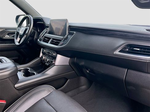 Used 2023 GMC Yukon SLT image 30