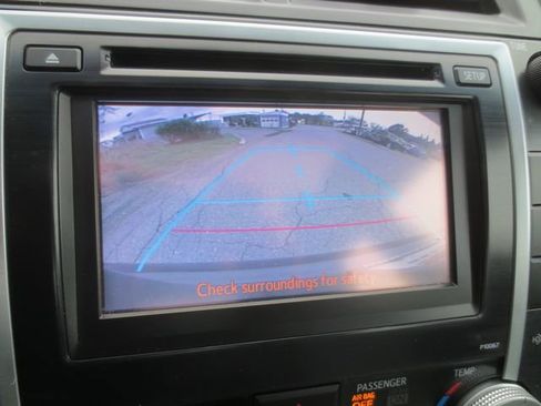 Used 2013 Toyota Camry XLE FWD image 11