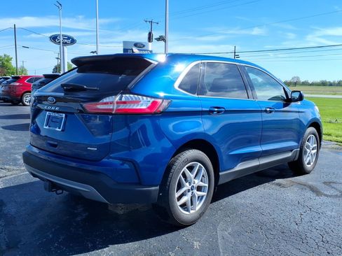 Used 2022 Ford Edge SEL w/ Convenience Package AWD/4WD image 3
