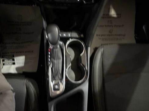 Used 2020 Buick Encore GX Preferred w/ Cold Weather Comfort Package image 21