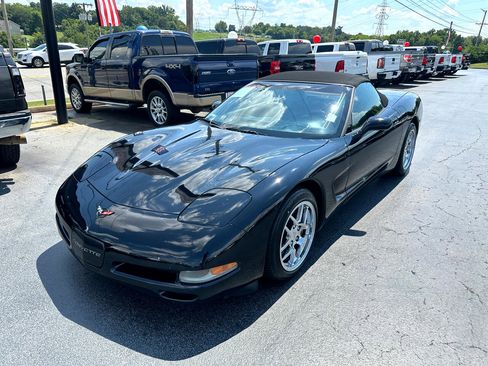Used 2004 Chevrolet Corvette Convertible w/ Preferred Equipment Group image 8