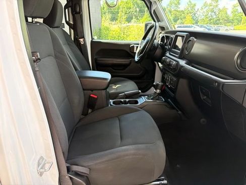 Used 2021 Jeep Gladiator Sport AWD/4WD image 9
