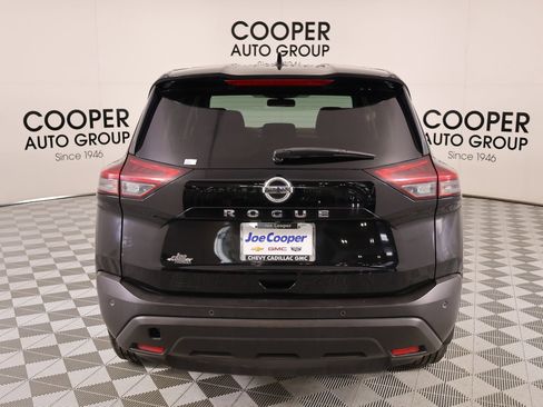 Used 2021 Nissan Rogue S image 20