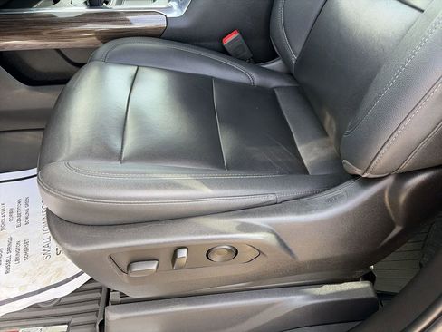 Used 2023 Chevrolet Silverado 1500 RST image 12