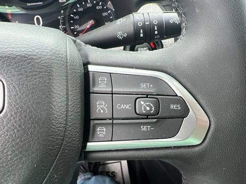 Used 2023 Jeep Compass Latitude AWD/4WD image 21