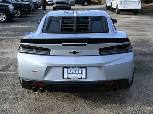 Used 2018 Chevrolet Camaro SS image 4