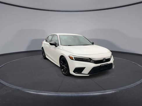 Used 2022 Honda Civic Sport image 2