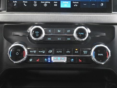 Used 2024 Ford F250 Platinum w/ Tremor Off-Road Package image 30