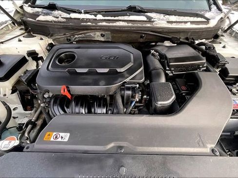 Used 2016 Hyundai Sonata SE image 9